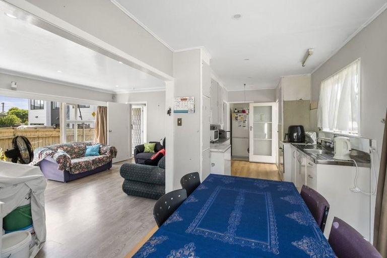 Photo of property in 145 Portage Road, New Lynn, Auckland, 0600