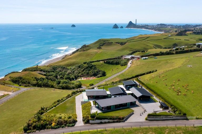 Photo of property in 24 Washer Road, Omata, New Plymouth, 4374