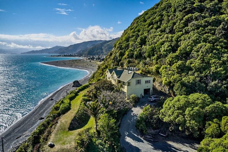 Photo of property in 465 Muritai Road, Eastbourne, Lower Hutt, 5013