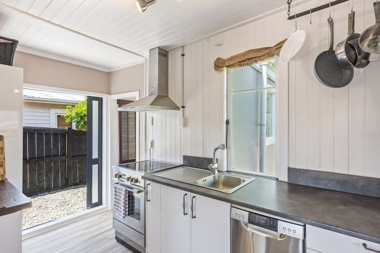 Photo of property in 24a Ocean Road, Paraparaumu Beach, Paraparaumu, 5032