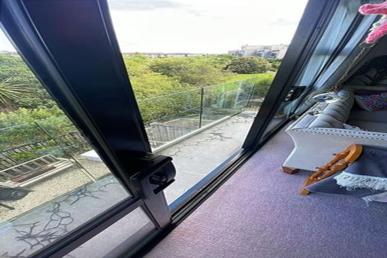 Photo of property in 31 Lemon Tree Lane, Flat Bush, Auckland, 2019