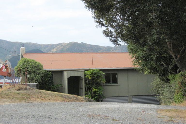 Photo of property in 25 Ranui Crescent, Diamond Harbour, 8971
