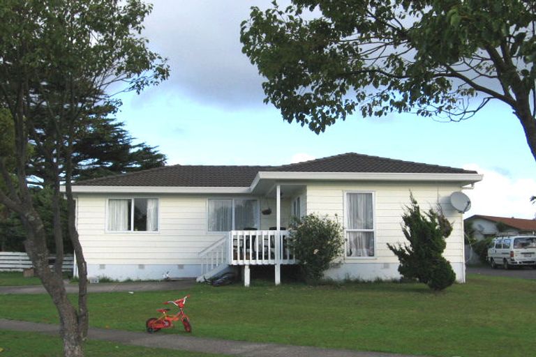 Photo of property in 17 Elisa Lane, Ranui, Auckland, 0612