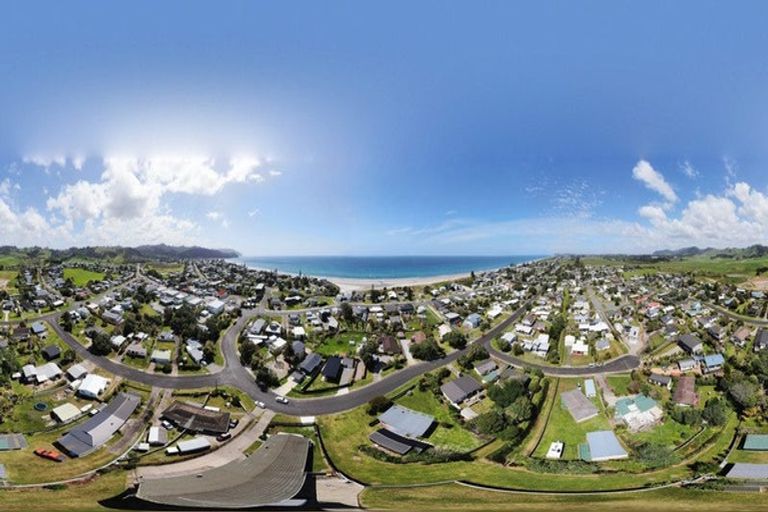 Photo of property in 13 Snell Crescent, Waihi Beach, 3611