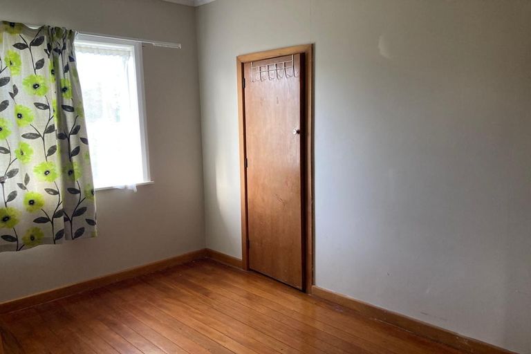 Photo of property in 55 Beaubank Road, Kelston, Auckland, 0602