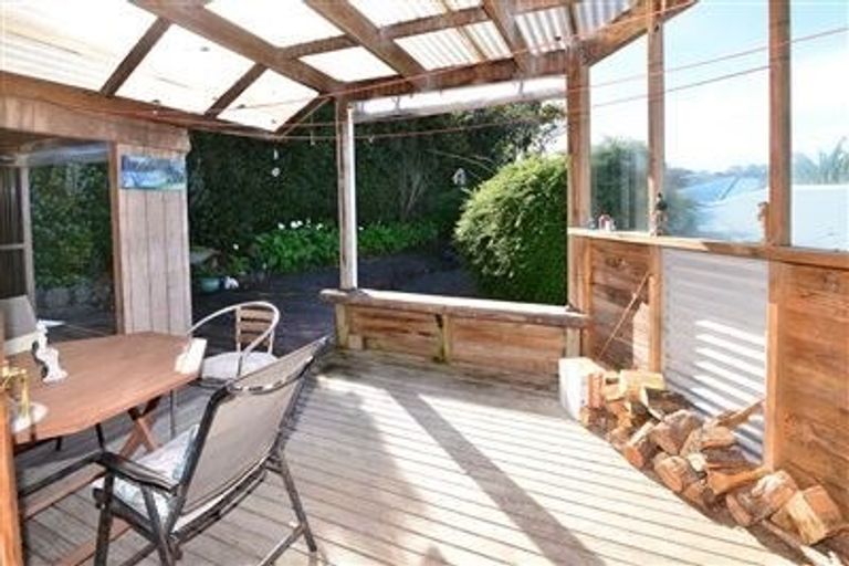 Photo of property in 3 Brigitte View, Snells Beach, 0920