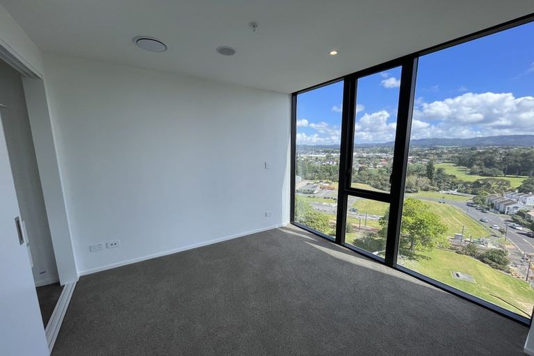 Photo of property in 903/1 Buscomb Avenue, Henderson, Auckland, 0610
