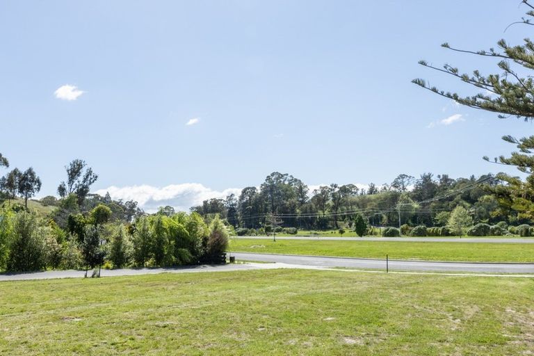 Photo of property in 61 Oak Road, Poraiti, Napier, 4112