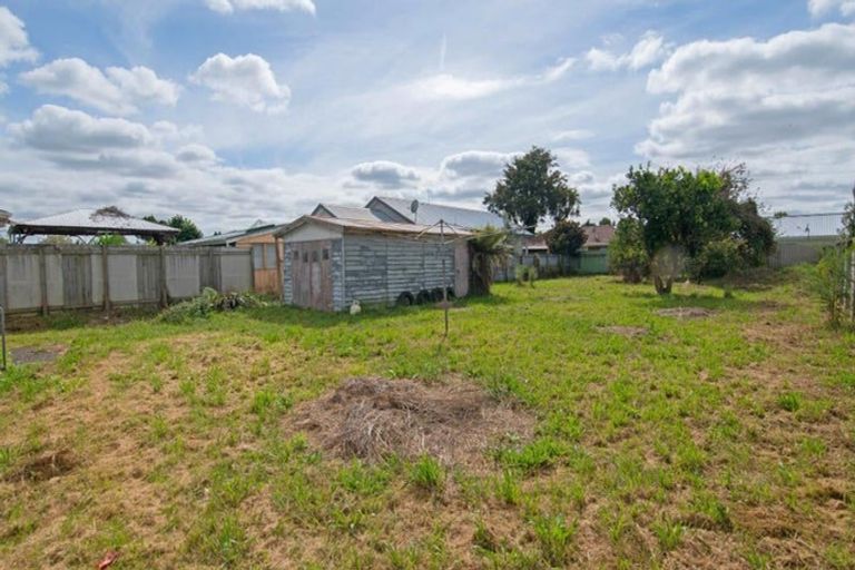 Photo of property in 27 Hill Crescent, Papakura, 2110