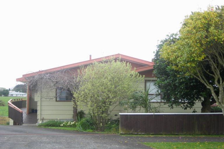 Photo of property in 11 Silby Street, Waitara, 4320
