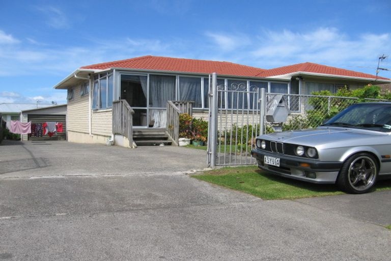 Photo of property in 27 Alabaster Drive, Papatoetoe, Auckland, 2025