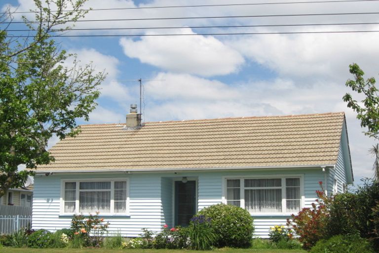 Photo of property in 4 Dunedin Street, Redwood, Christchurch, 8051