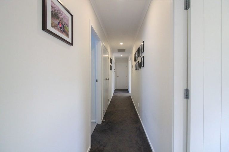 Photo of property in 17 Buddle Road, Wallaceville, Upper Hutt, 5018