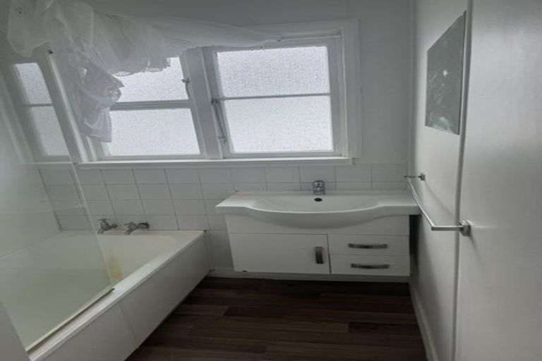 Photo of property in 34 Fraser Street, Wainuiomata, Lower Hutt, 5014