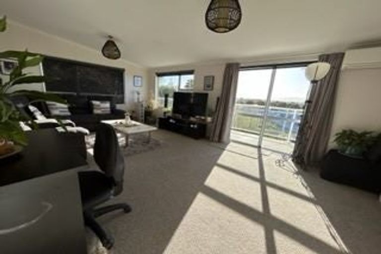 Photo of property in 3a Highfield Road, Feilding, 4702