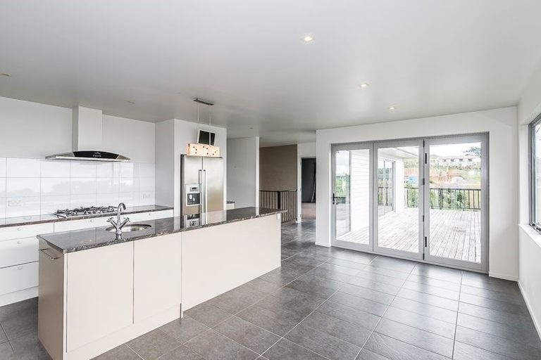 Photo of property in 86 Muri Road, Pukerua Bay, 5026