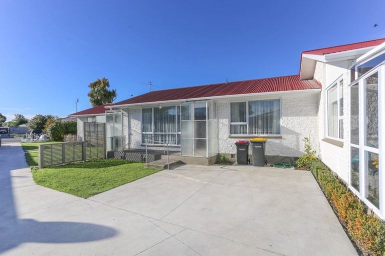 Photo of property in 2/45 Lyndon Street, Riccarton, Christchurch, 8041