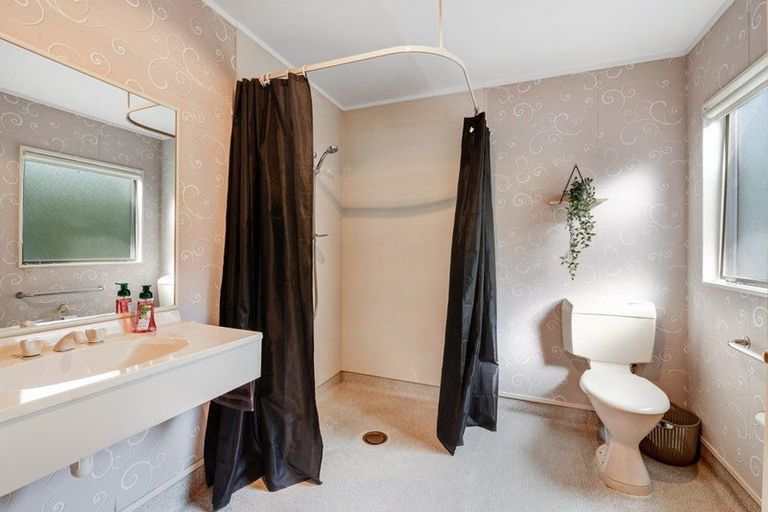 Photo of property in 1688 South Head Road, South Head, Helensville, 0874