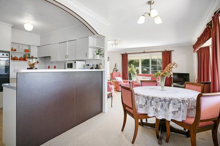 Photo of property in 10 Broadmeadows Road, Pukemoremore, Hamilton, 3493