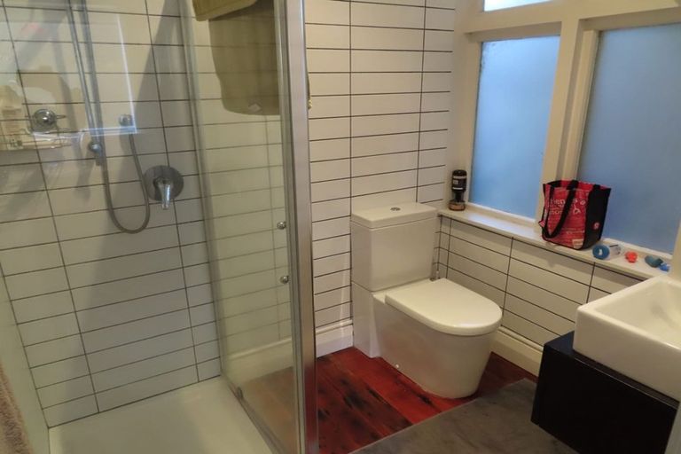 Photo of property in 16 Grosvenor Terrace, Thorndon, Wellington, 6011