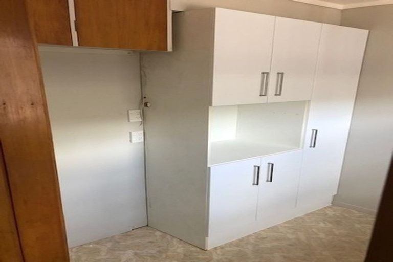 Photo of property in 2/51 Landscape Road, Papatoetoe, Auckland, 2025