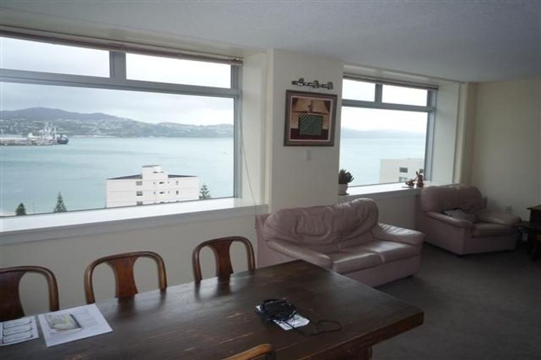 Photo of property in Jerningham Apartments, 20 Oriental Terrace, Oriental Bay, Wellington, 6011