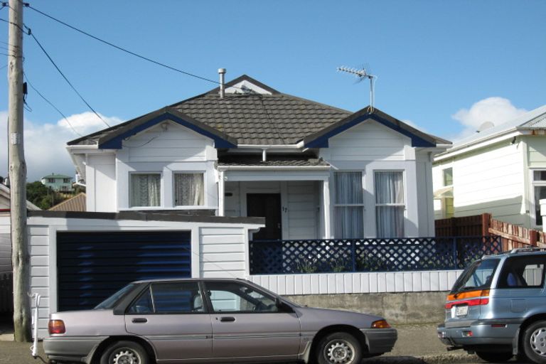 Photo of property in 17 Yule Street, Kilbirnie, Wellington, 6022