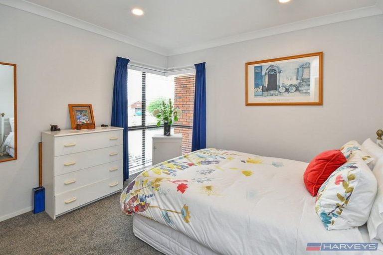 Photo of property in 49 Kuripaka Crescent, The Gardens, Auckland, 2105