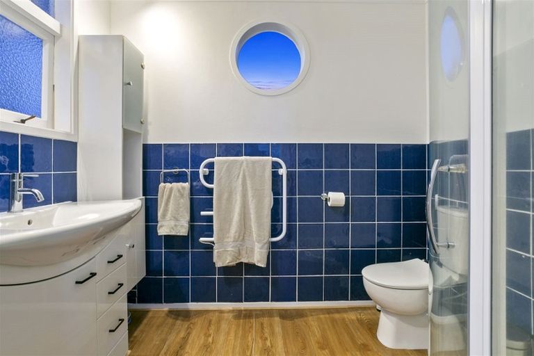 Photo of property in 108 Kowhai Road, Campbells Bay, Auckland, 0630