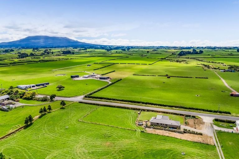 Photo of property in 657 Eltham Road, Mangatoki, Stratford, 4391