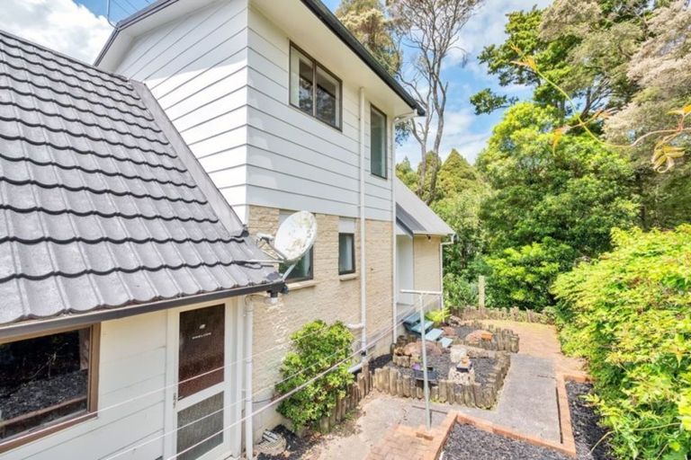 Photo of property in 2/35 Moore Street, Hillcrest, Auckland, 0627