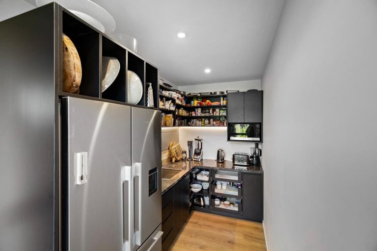 Photo of property in 13 Sapphire Spring Rise, Wanaka, 9305