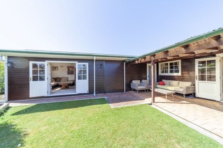 Photo of property in 10 Laurent Place, Greenmeadows, Napier, 4112