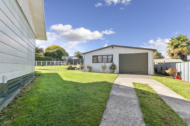 Photo of property in 80 Aotea Crescent, Tokoroa, 3420