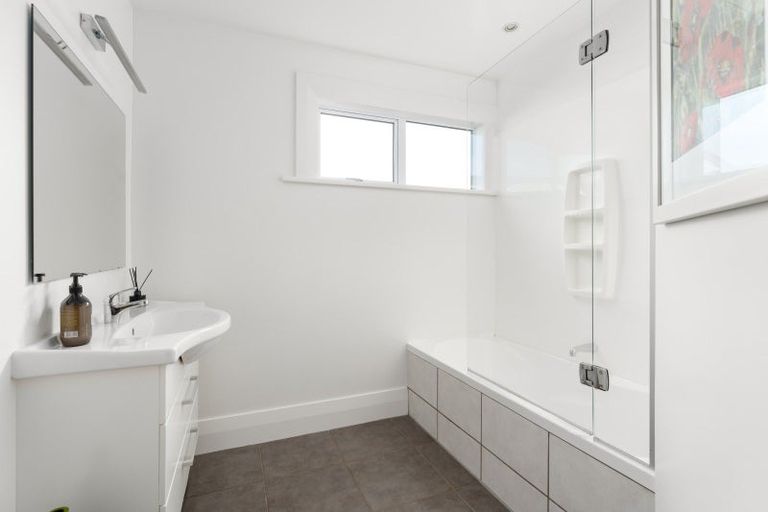 Photo of property in 33 Ings Avenue, Saint Clair, Dunedin, 9012