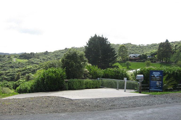 Photo of property in 794 Ponga Road, Opaheke, Papakura, 2584