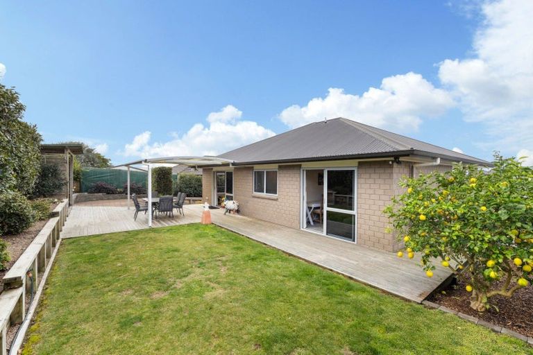 Photo of property in 15 Evergreen Rise, Grandview Heights, Hamilton, 3200