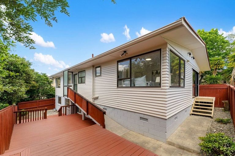 Photo of property in 6b Beldon Place, Pakuranga Heights, Auckland, 2010