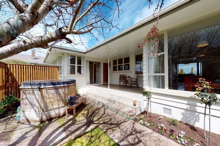 Photo of property in 42 Read Street, Levin, 5510