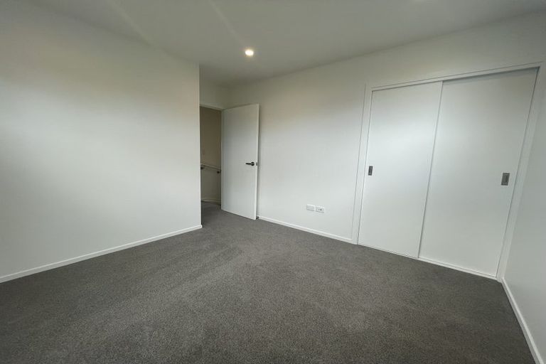 Photo of property in 14/12 Tawa Road, Te Atatu Peninsula, Auckland, 0610