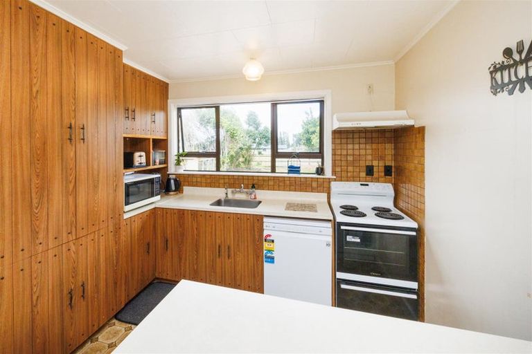 Photo of property in 2 Oaklea Avenue, Marton, 4710