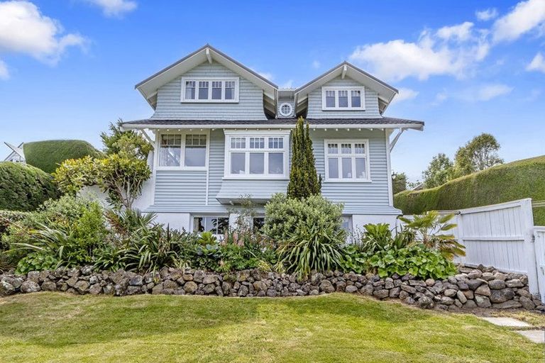 Photo of property in 119 Dyers Pass Road, Cashmere, Christchurch, 8022