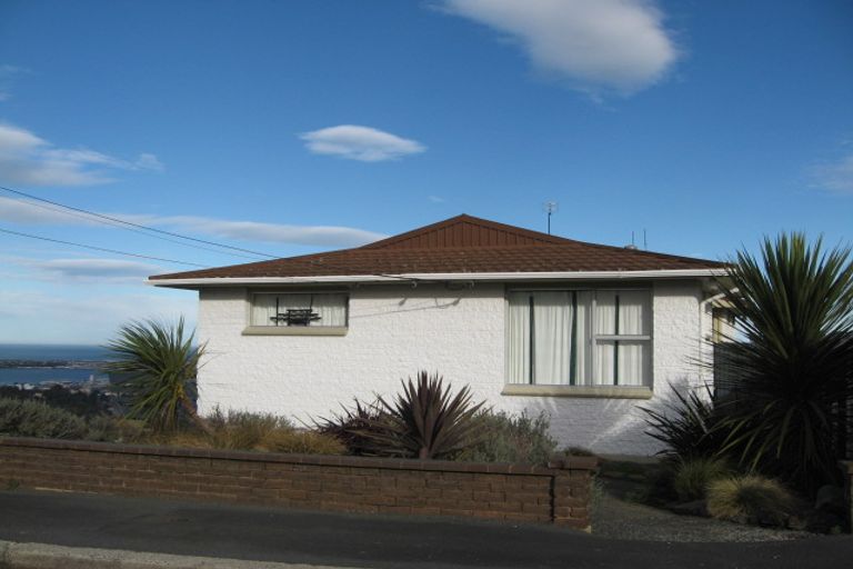 Photo of property in 5 Shearwater Rise, Rothesay Bay, Auckland, 0630