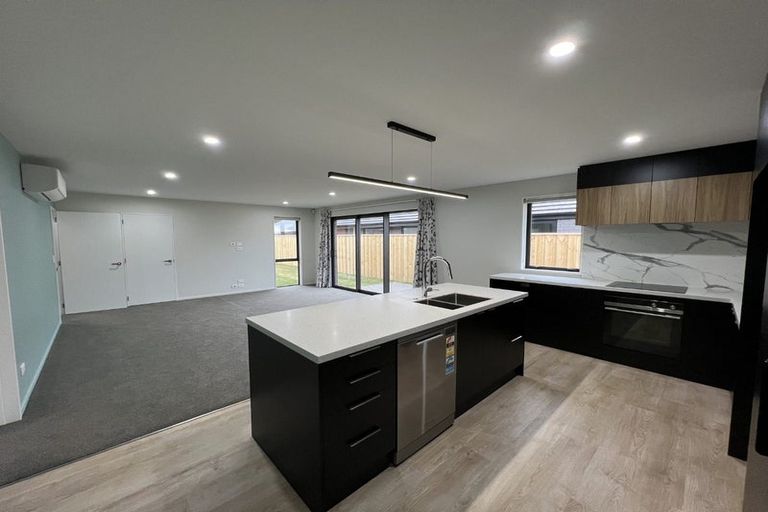 Photo of property in 35 Cousins Street, Woodend, 7691