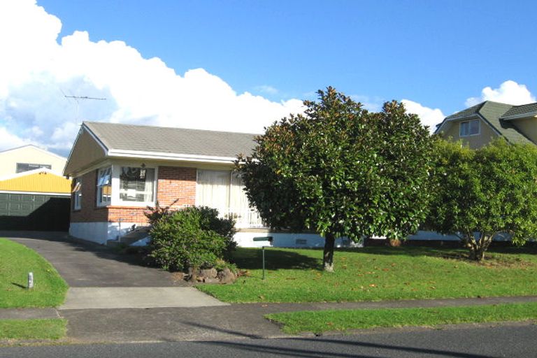 Photo of property in 3 Sea Spray Drive, Bucklands Beach, Auckland, 2012