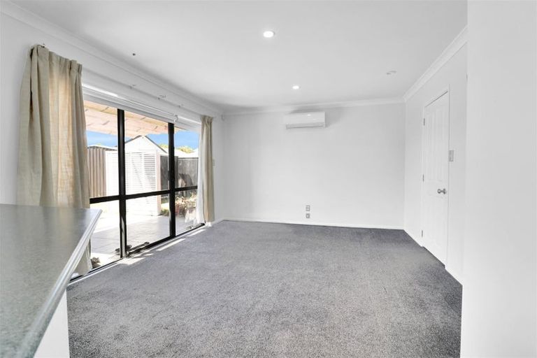 Photo of property in 516 Bower Avenue, Parklands, Christchurch, 8083