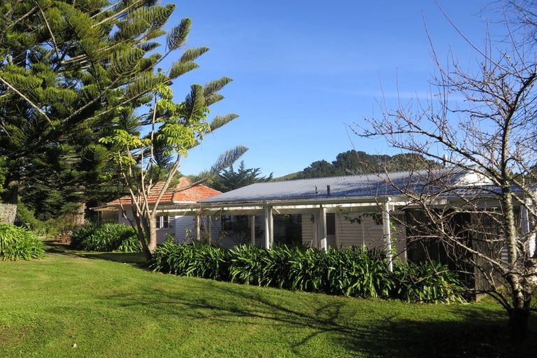Photo of property in 106 Valley Road, Paraparaumu, 5032