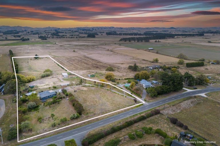 Photo of property in 319 Porangahau Road, Waipukurau, 4282