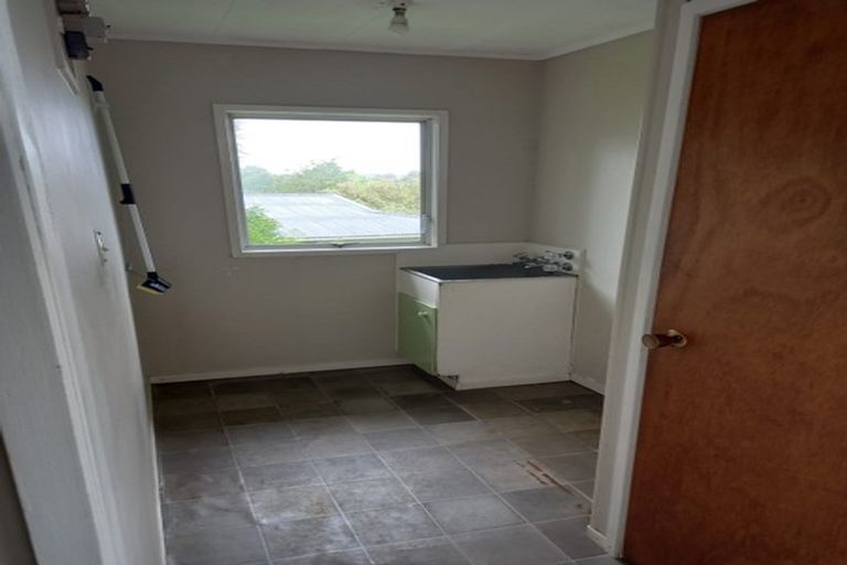 Photo of property in 13 Landow Place, Henderson, Auckland, 0612