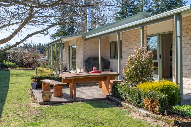 Photo of property in 29 Hororata Road, Hororata, Darfield, 7572